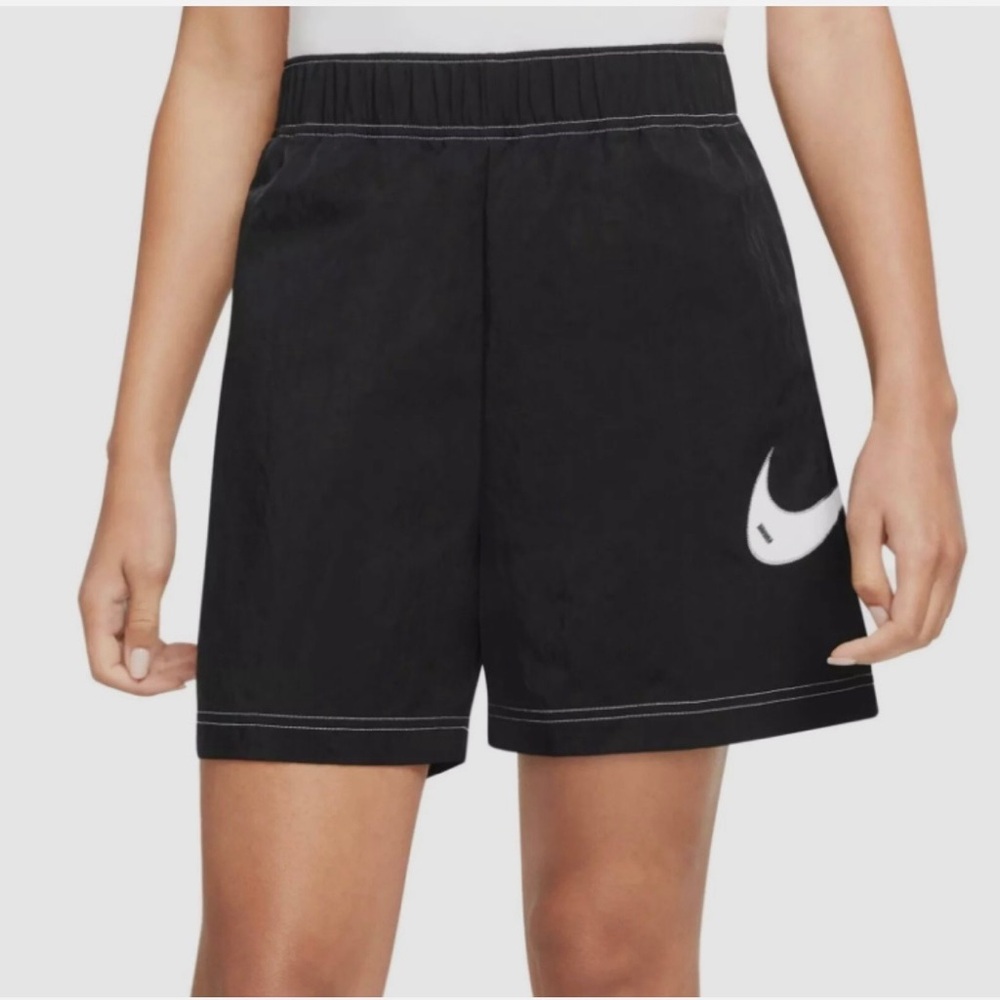 Nike Women's Loose Fit High Rise Shorts Black